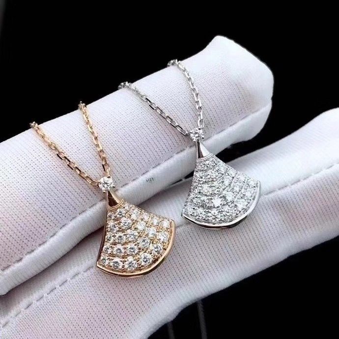 Collier Divina